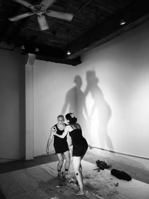 De lo Ajeno (of Others), performance by Veronica Peña and Hector Canonge, 13 May 2016.